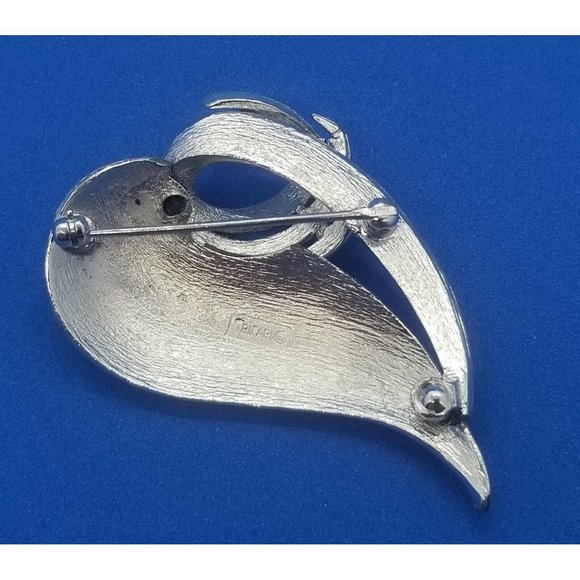 Trifari Modern Design Heart Brooch Pin Brushed Polished Mixed Finish Silver Tone - Picture 5 of 7